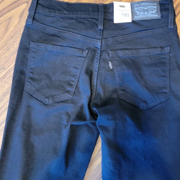 Levi Denim - Levi Jeans